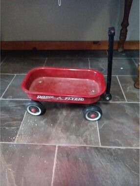 Small Radio Flyer Wagon 13 x 9 x 7 Condition Used